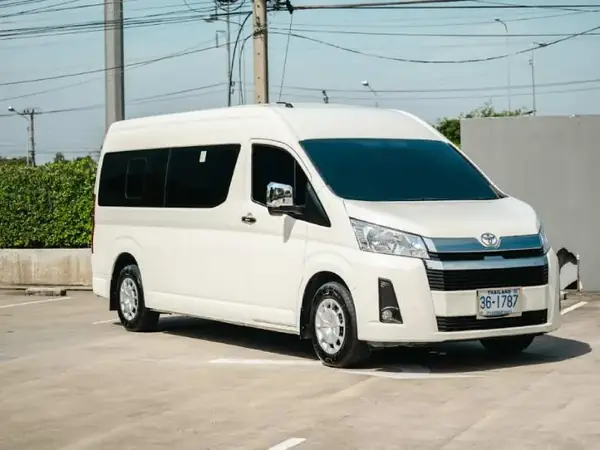 Toyota Commuter for Ban Phe transfers
