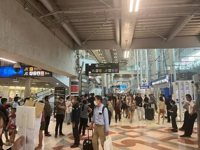 Suvarnabhumi Airport arrivals hall, Exit 3